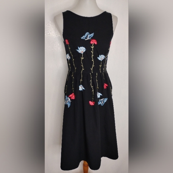 ESHAKTI EMBROIDERED SUMMER FROCK - Picture 6 of 6